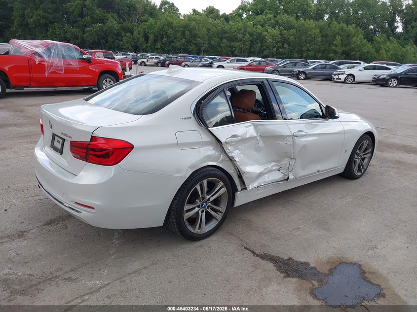 Vin: wba8e1c31ha158933, lot: 45901237, bmw 330e iperformance 20174