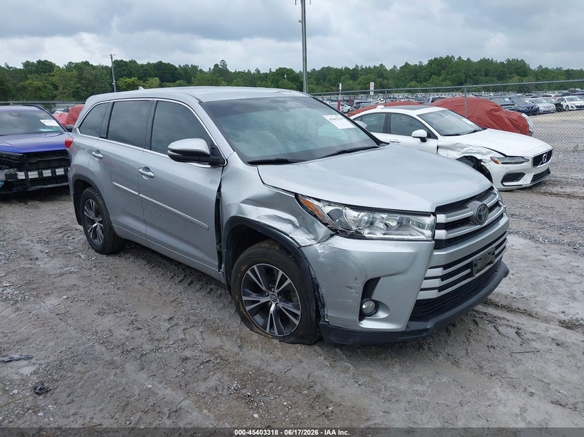 Vin: 5tdbzrfh3js831801, lot: 45901321, toyota highlander le plus 2018 img_1