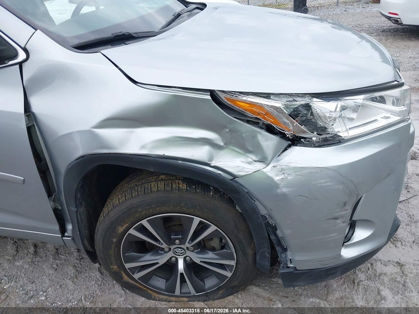 VIN 5TDBZRFH3JS831801 2018 TOYOTA HIGHLANDER LE PLUS