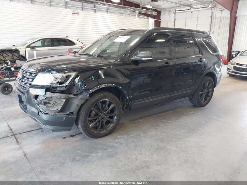 VIN 1FM5K8D83HGC76427 2017 FORD EXPLORER XLT