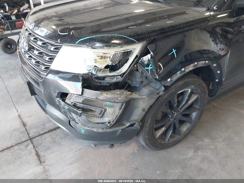 VIN 1FM5K8D83HGC76427 2017 FORD EXPLORER XLT