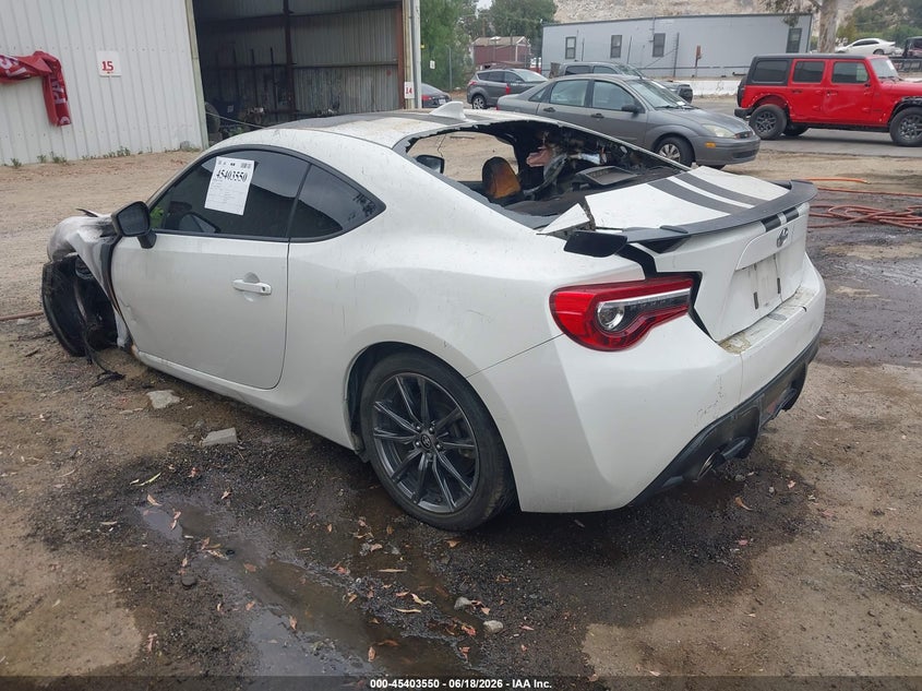 Vin: jf1znaa10h8707138, lot: 45901553, toyota 86 860 special edition 20173