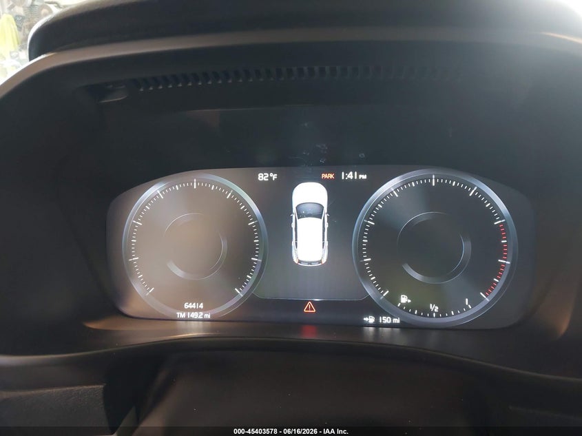 2022 VOLVO XC40 auction photo 7