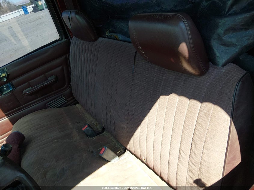 1991 NISSAN TRUCK auction photo 8