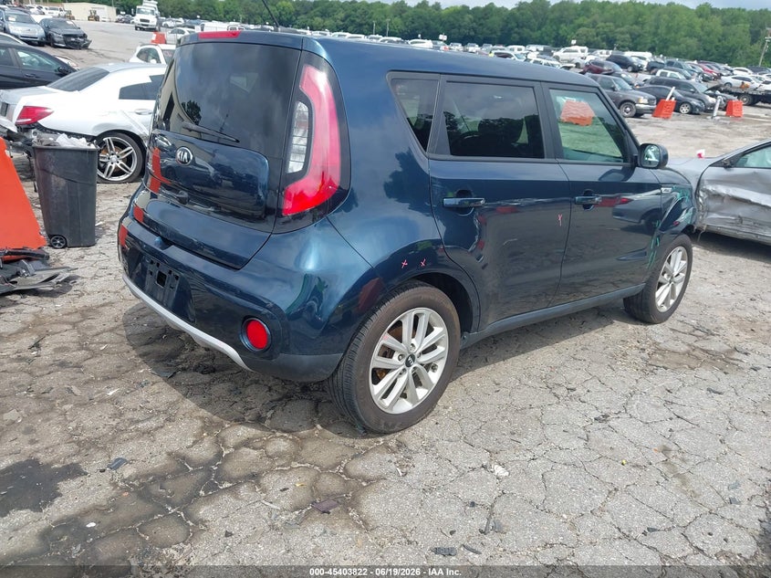 2018 KIA SOUL auction photo 4