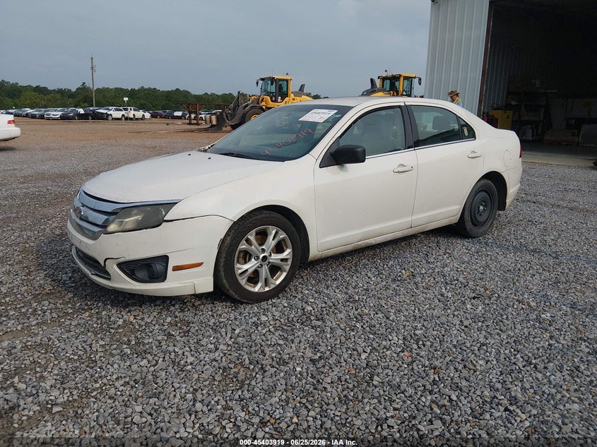 2012 Ford Fusion, Normal Wear & Tear, IAAI, VIN 3FAHP0HA3CR372437 — photo 2
