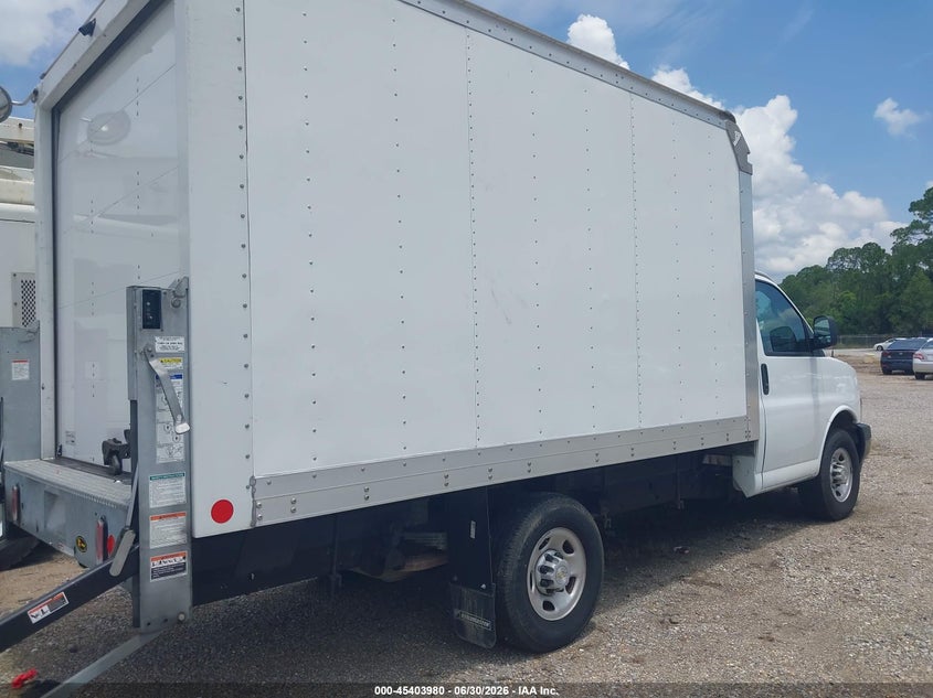 2024 CHEVROLET EXPRESS CUTAWAY WORK VAN N/A N/A