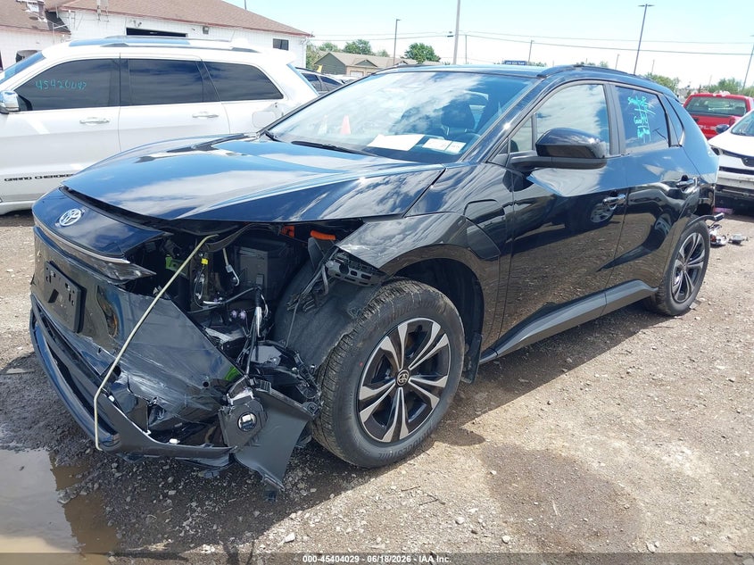 Vin: jtmabaca1sa104227, lot: 45902052, toyota bz4x xle 20252