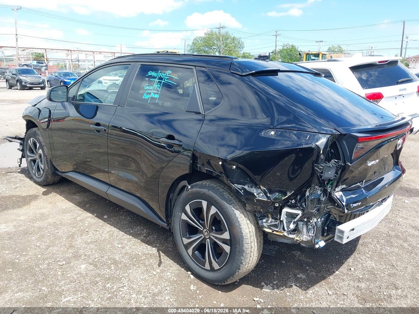 Vin: jtmabaca1sa104227, lot: 45902052, toyota bz4x xle 20253