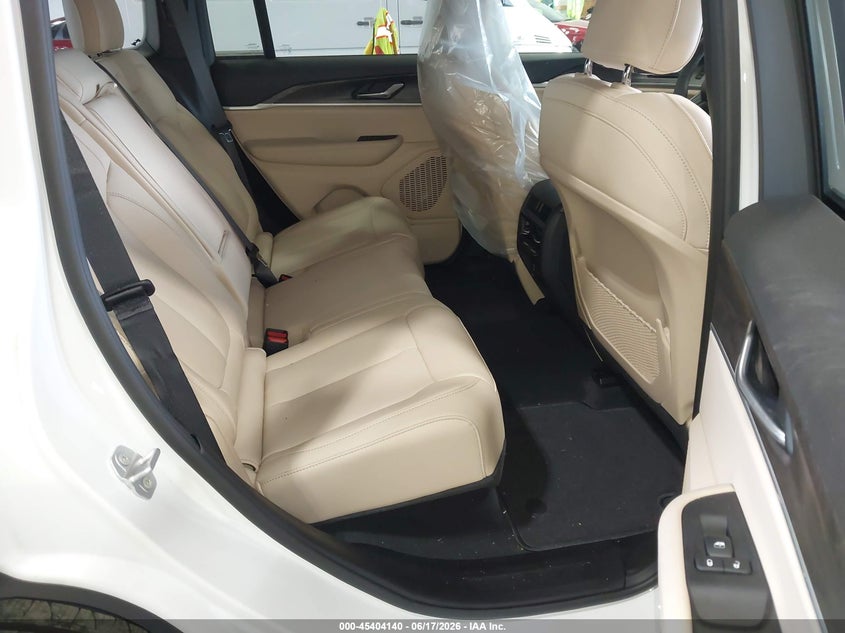 2025 JEEP GRAND CHEROKEE auction photo 8