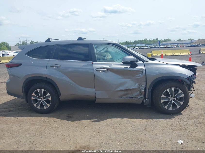 TOYOTA HIGHLANDER - zdjęcie 12