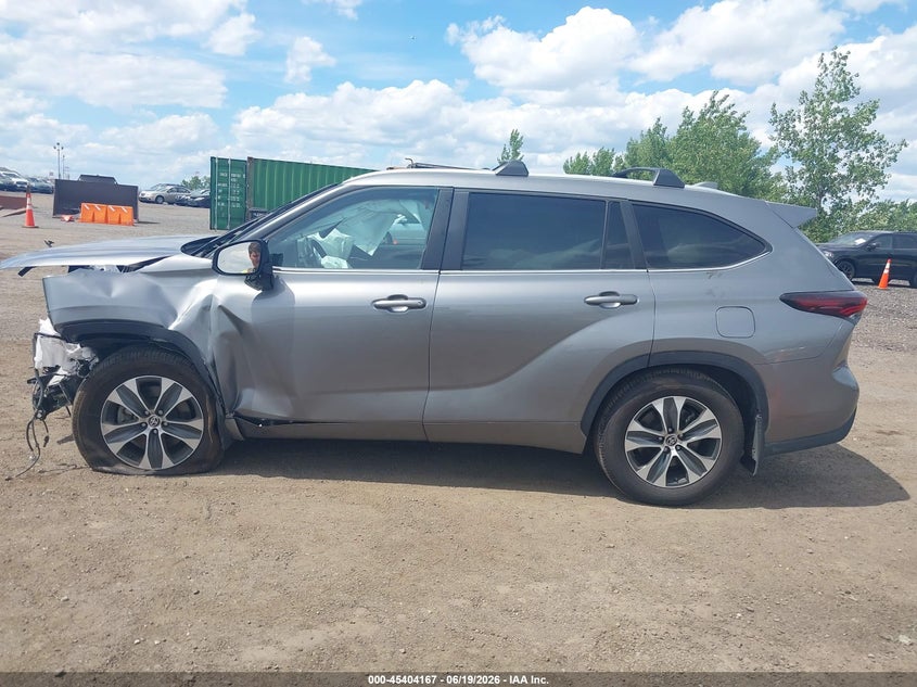 TOYOTA HIGHLANDER - zdjęcie 13