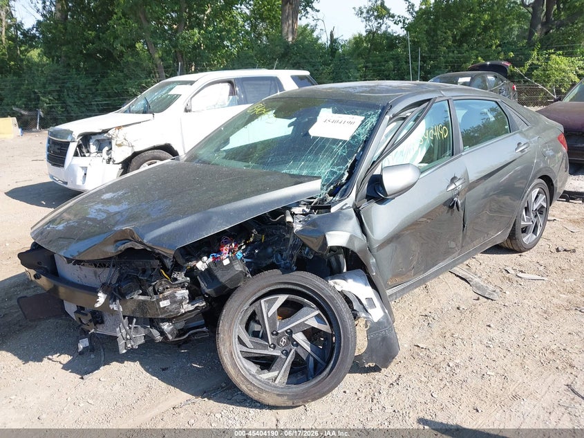2025 HYUNDAI ELANTRA auction photo 6