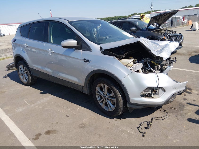 2017 FORD ESCAPE auction photo 1