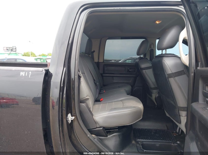 2016 RAM 2500 auction photo 8