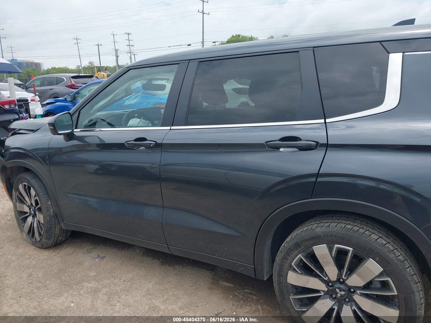 2025 Mitsubishi Outlander Se 2.5 2Wd VIN: JA4J3VA84SZ039888 Lot: 45404370