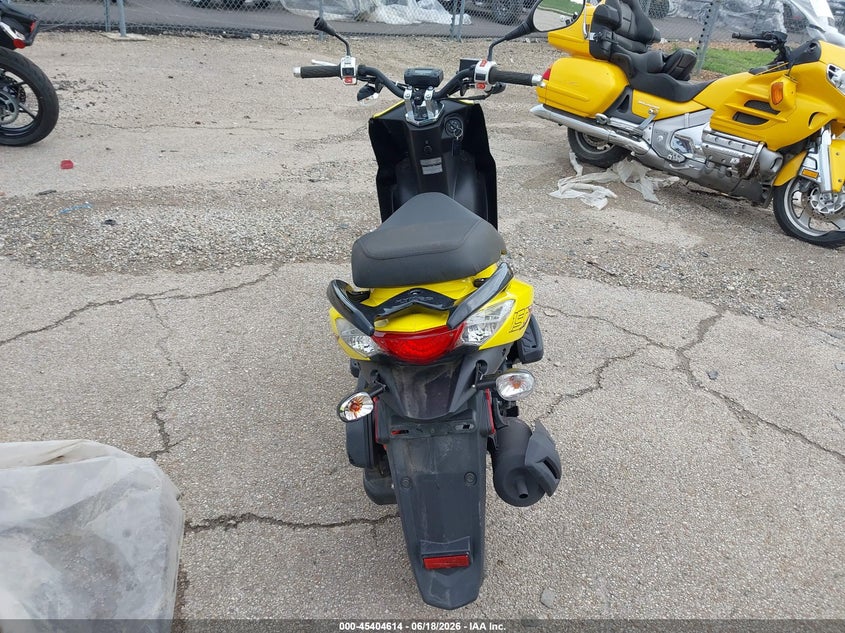 2017 KYMCO USA INC SUPER 8 auction photo 6