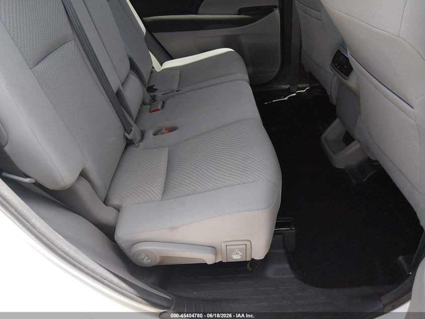 TOYOTA HIGHLANDER - zdjęcie 8