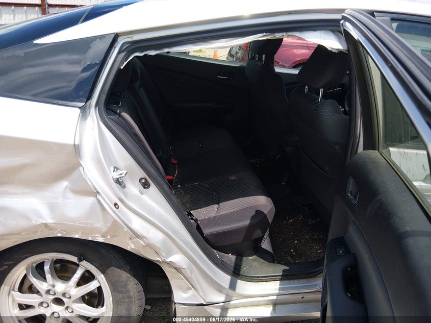 2016 TOYOTA PRIUS auction photo 8