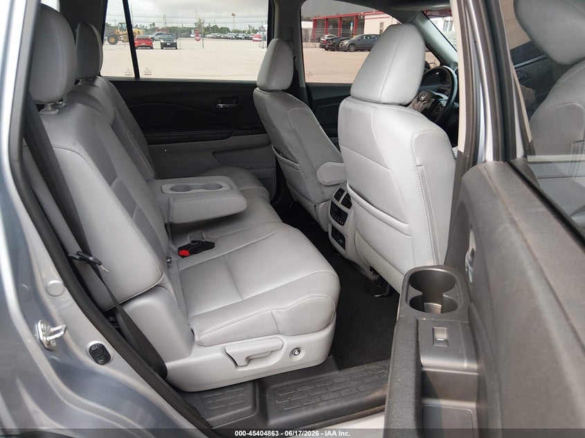 2017 HONDA PILOT auction photo 8