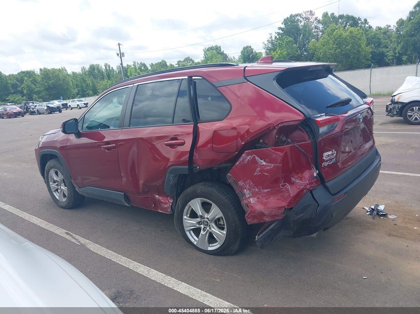 VIN 2T3W1RFV3MW172085 2021 TOYOTA RAV4 XLE