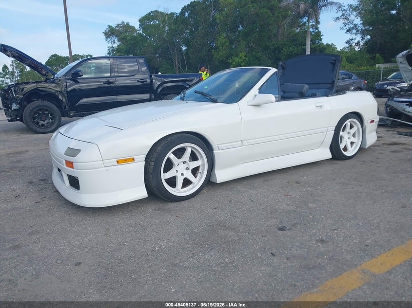 1988 Mazda RX-7, Rear, IAAI, VIN JM1FC3510J0102274 — photo 2