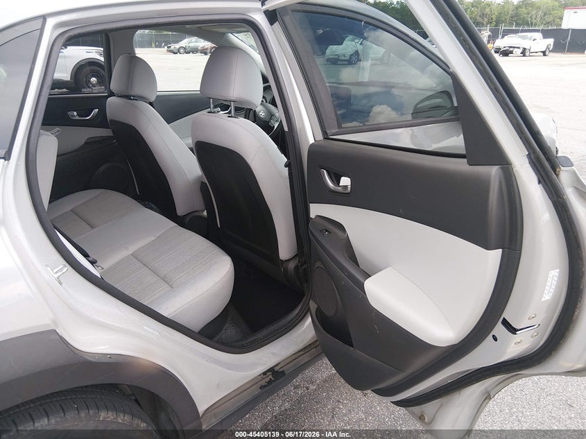 2022 HYUNDAI KONA auction photo 8