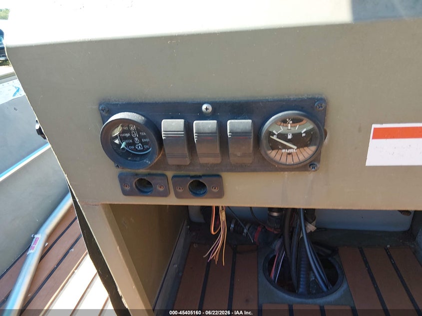 2006 LOWE 17M auction photo 5