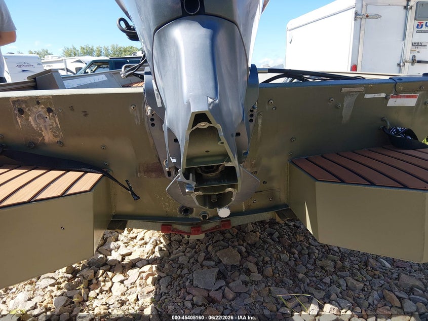 2006 LOWE 17M auction photo 6