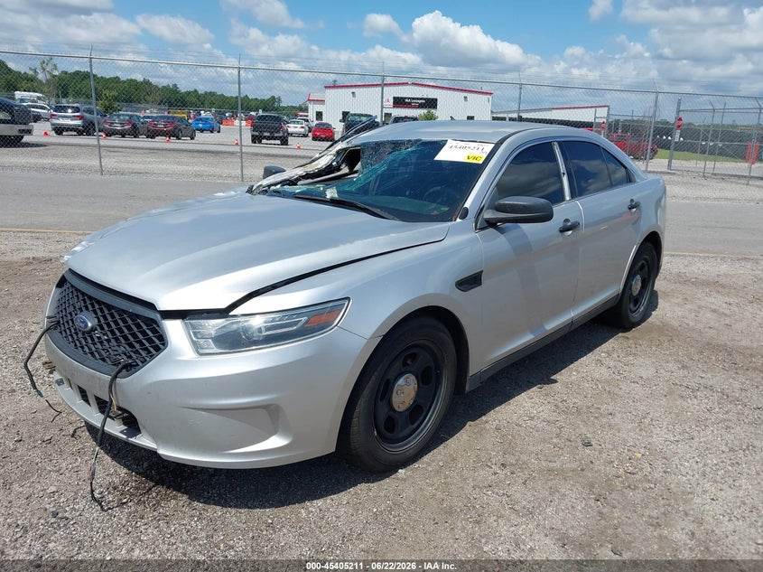 2018 Ford Police Interceptor, Правый бок, IAAI, VIN 1FAHP2MK1JG123813 — фото 2