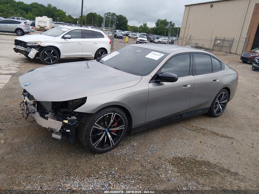 2024 BMW I5 auction photo 2