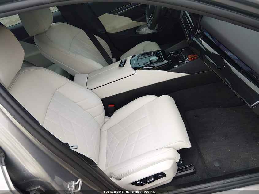2024 BMW I5 auction photo 5