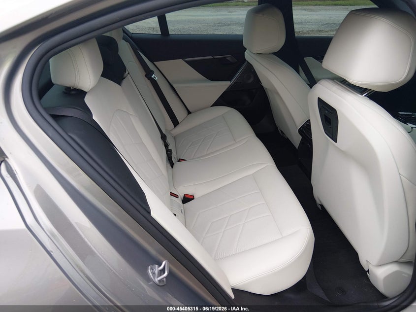 2024 BMW I5 auction photo 8