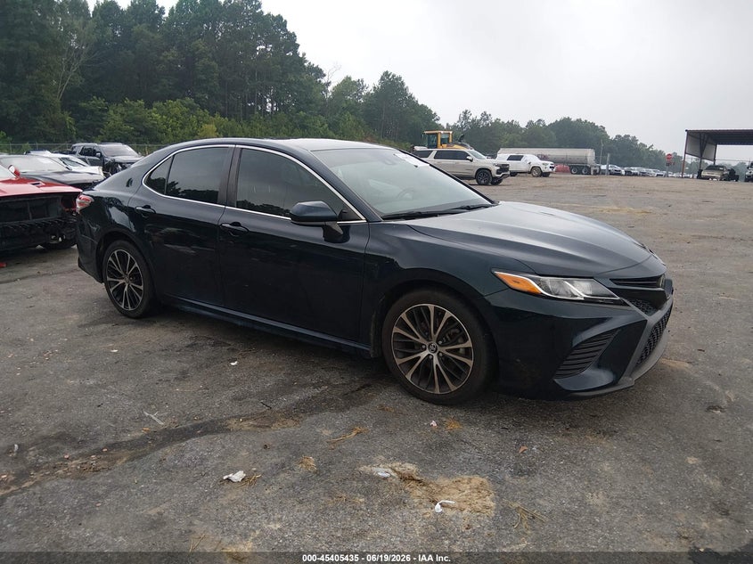 2020 TOYOTA CAMRY SE — Галерея фотографий