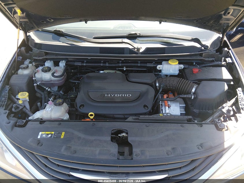 2018 Chrysler Pacifica Hybrid Touring Plus VIN: 2C4RC1H71JR276247 Lot: 45405456