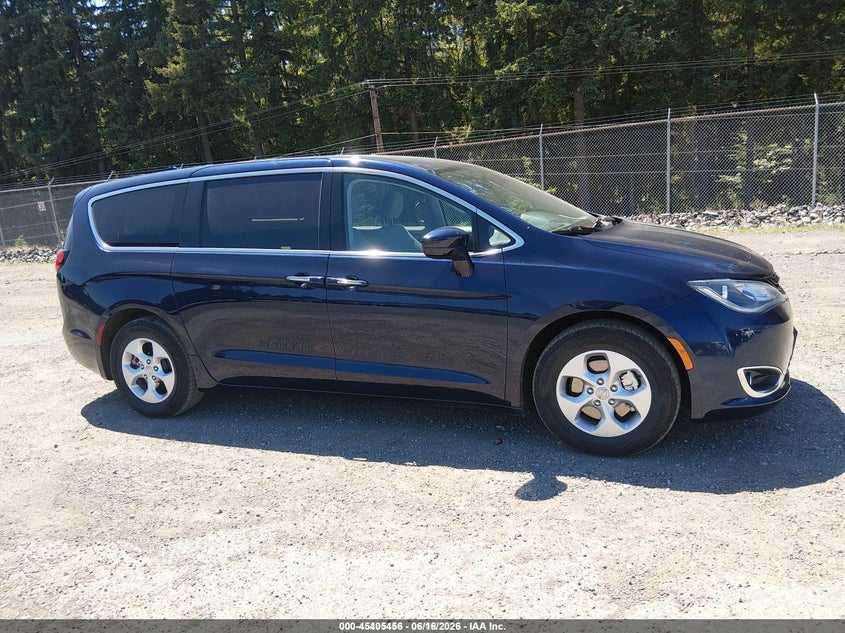 2018 Chrysler Pacifica Hybrid Touring Plus VIN: 2C4RC1H71JR276247 Lot: 45405456