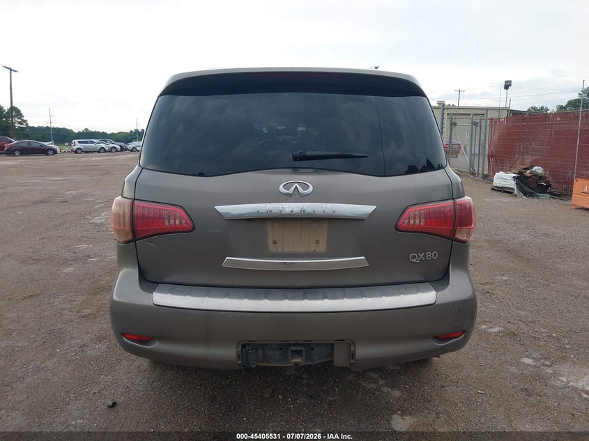 2017 INFINITI QX80 · Фото 16