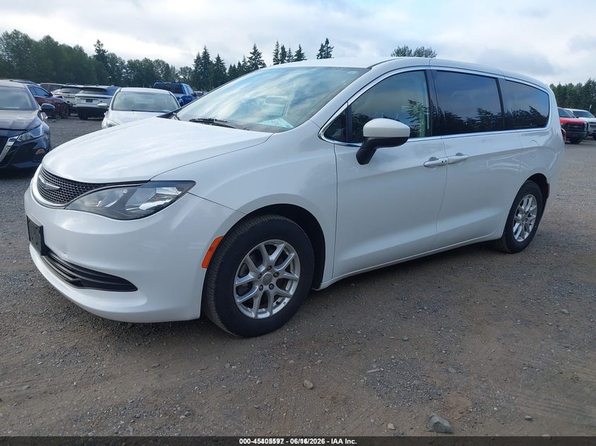 Vin: 2c4rc1cg7lr237639, lot: 45903620, chrysler voyager lx 20202