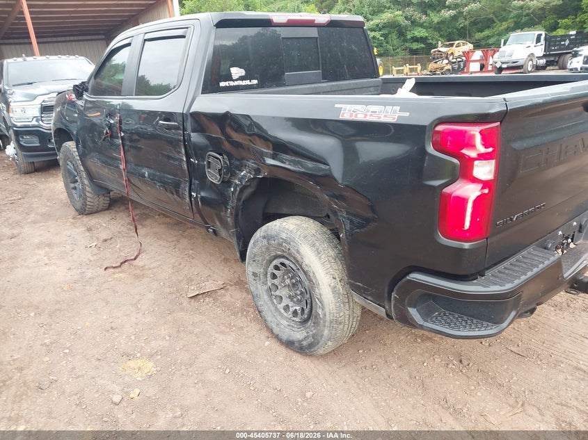 2021 CHEVROLET SILVERADO 1500 LT TRAIL BOSS — Photo 3