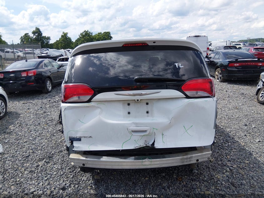 2017 Chrysler Pacifica Touring-L VIN: 2C4RC1BG3HR543455 Lot: 45405843