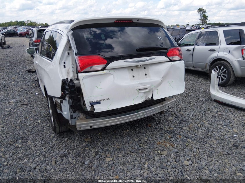 2017 Chrysler Pacifica Touring-L VIN: 2C4RC1BG3HR543455 Lot: 45405843