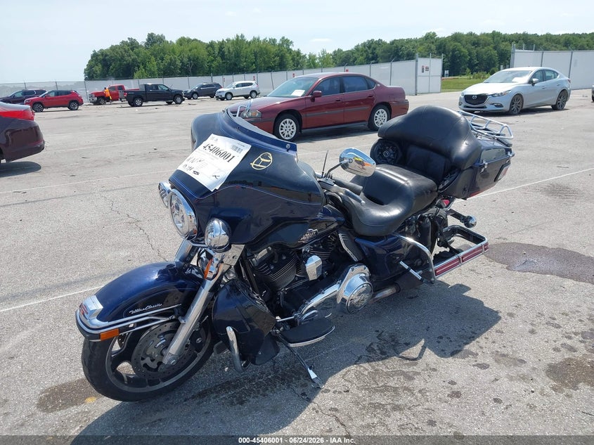 2012 HARLEY-DAVIDSON FLHTCU auction photo 2