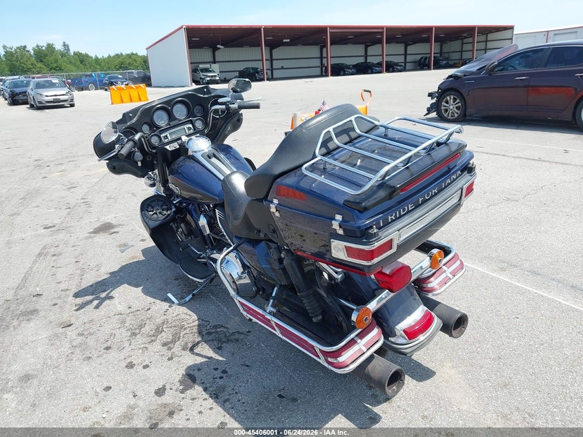 2012 HARLEY-DAVIDSON FLHTCU auction photo 3