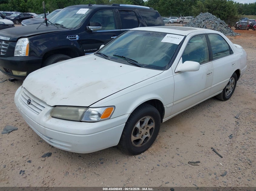 1997 TOYOTA CAMRY auction photo 2