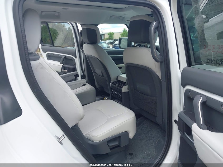 2025 Land Rover Defender 130 P400 X-Dynamic Se VIN: SALE2FEU1S2437908 Lot: 45406163