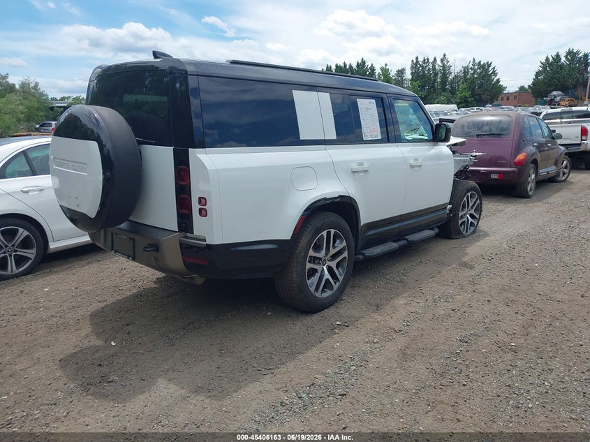 2025 LAND ROVER DEFENDER auction photo 4