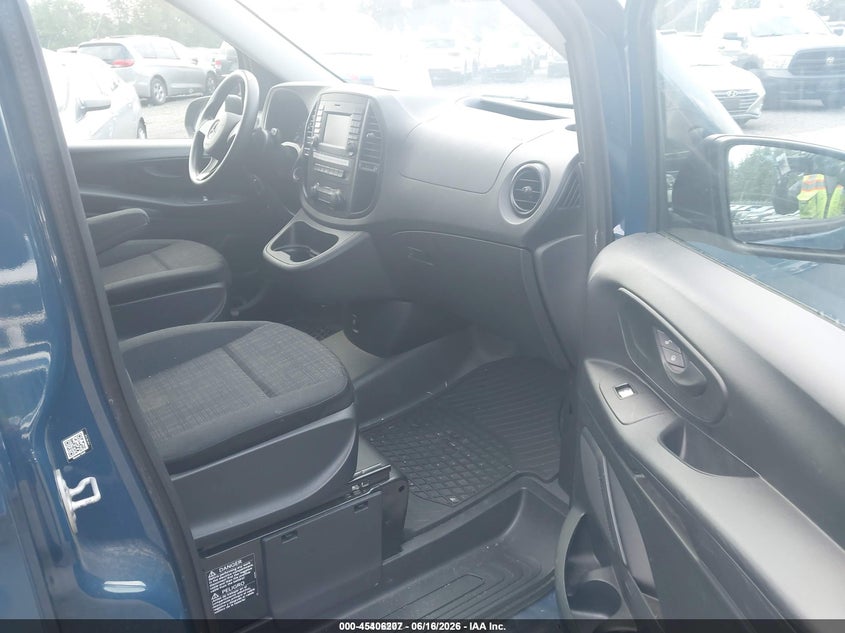 2019 MERCEDES-BENZ METRIS auction photo 5