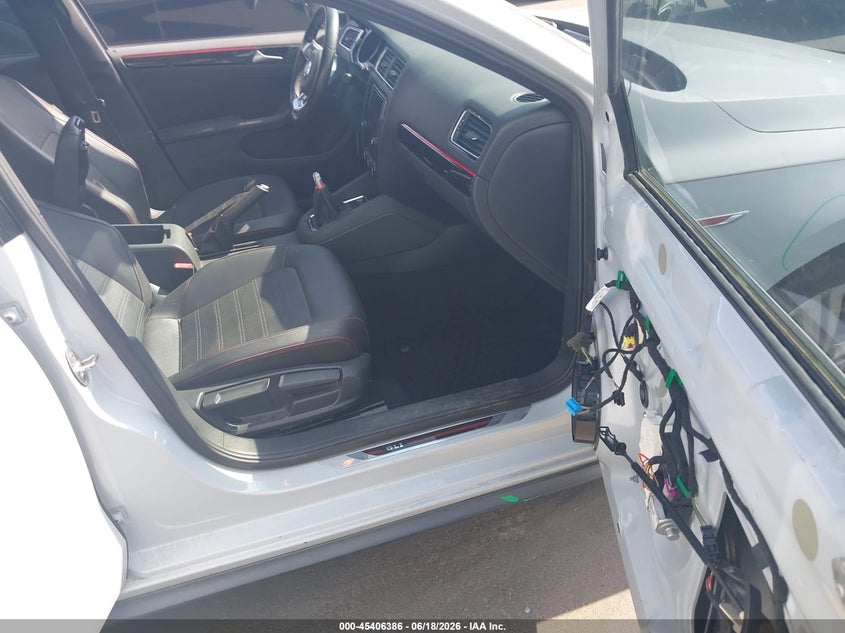 2017 VOLKSWAGEN JETTA auction photo 5