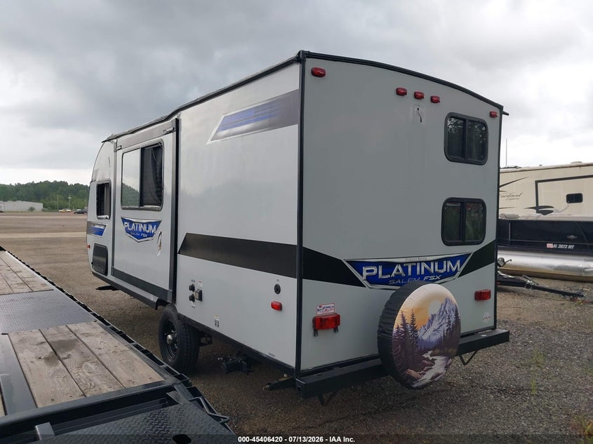 2022 FOREST RIVER PLATINUM auction photo 3