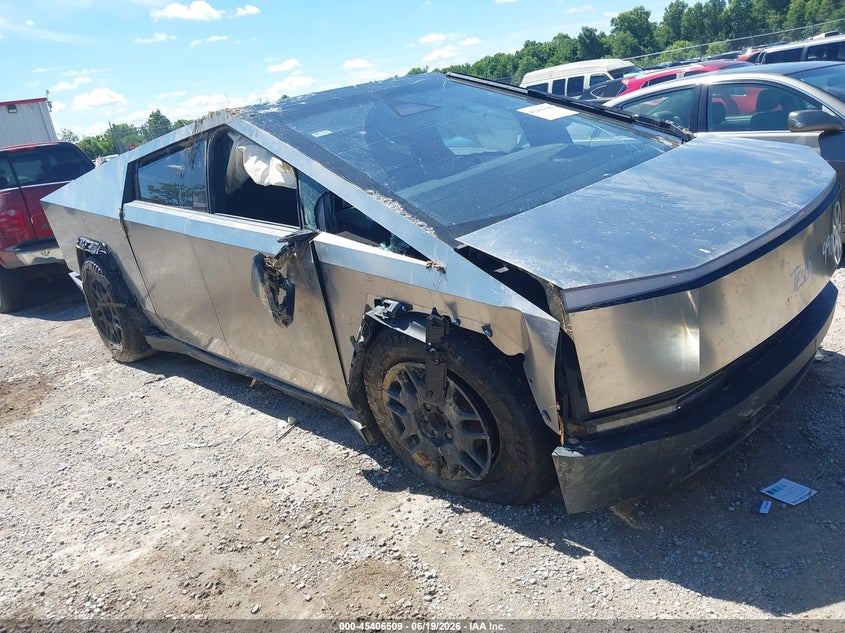 2025 TESLA CYBERTRUCK auction photo 1